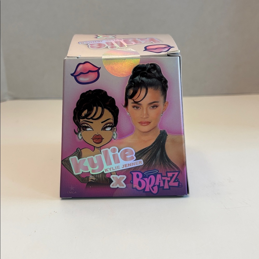 💕5/25💕Bratz x Kylie Jenner Doll - Purple